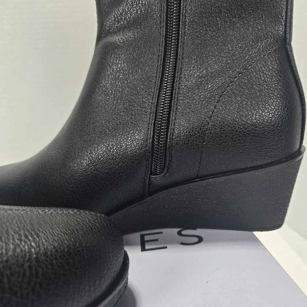 Aerosoles Binnie Black Wedge Faux Leather Ankle Boots Women's Size 6 Wide